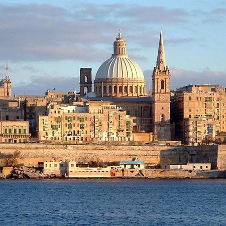 Superlative Apartment With Valletta And Harbour Views Sliema Buitenkant foto