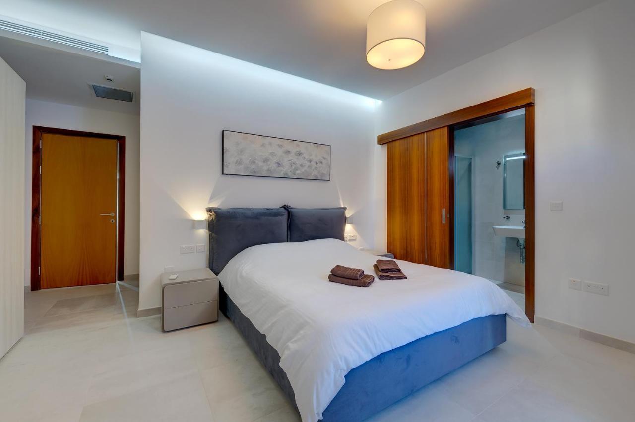 Superlative Apartment With Valletta And Harbour Views Sliema Buitenkant foto