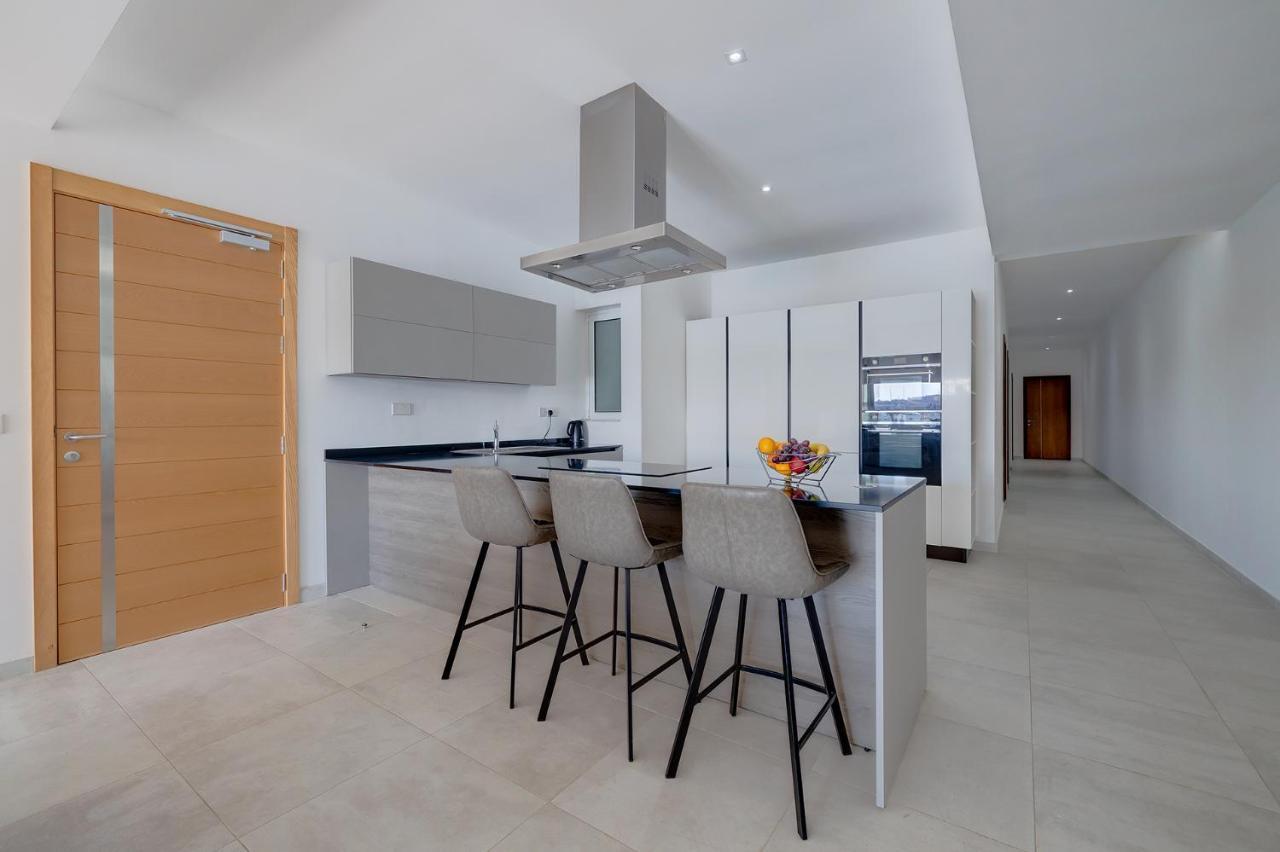 Superlative Apartment With Valletta And Harbour Views Sliema Buitenkant foto