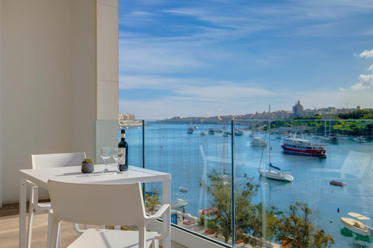 Superlative Apartment With Valletta And Harbour Views Sliema Buitenkant foto