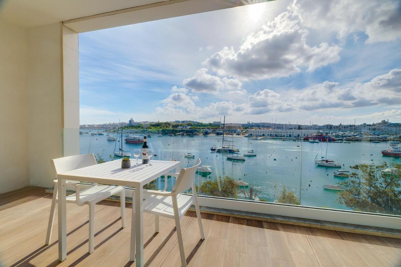 Superlative Apartment With Valletta And Harbour Views Sliema Buitenkant foto