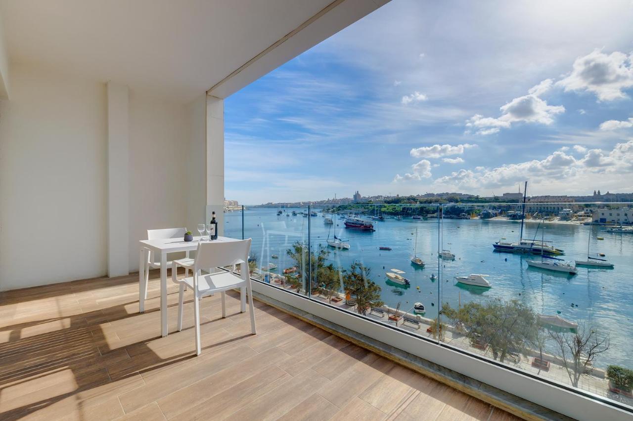 Superlative Apartment With Valletta And Harbour Views Sliema Buitenkant foto