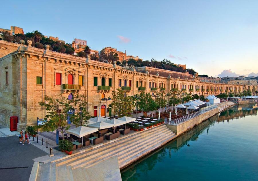 Superlative Apartment With Valletta And Harbour Views Sliema Buitenkant foto